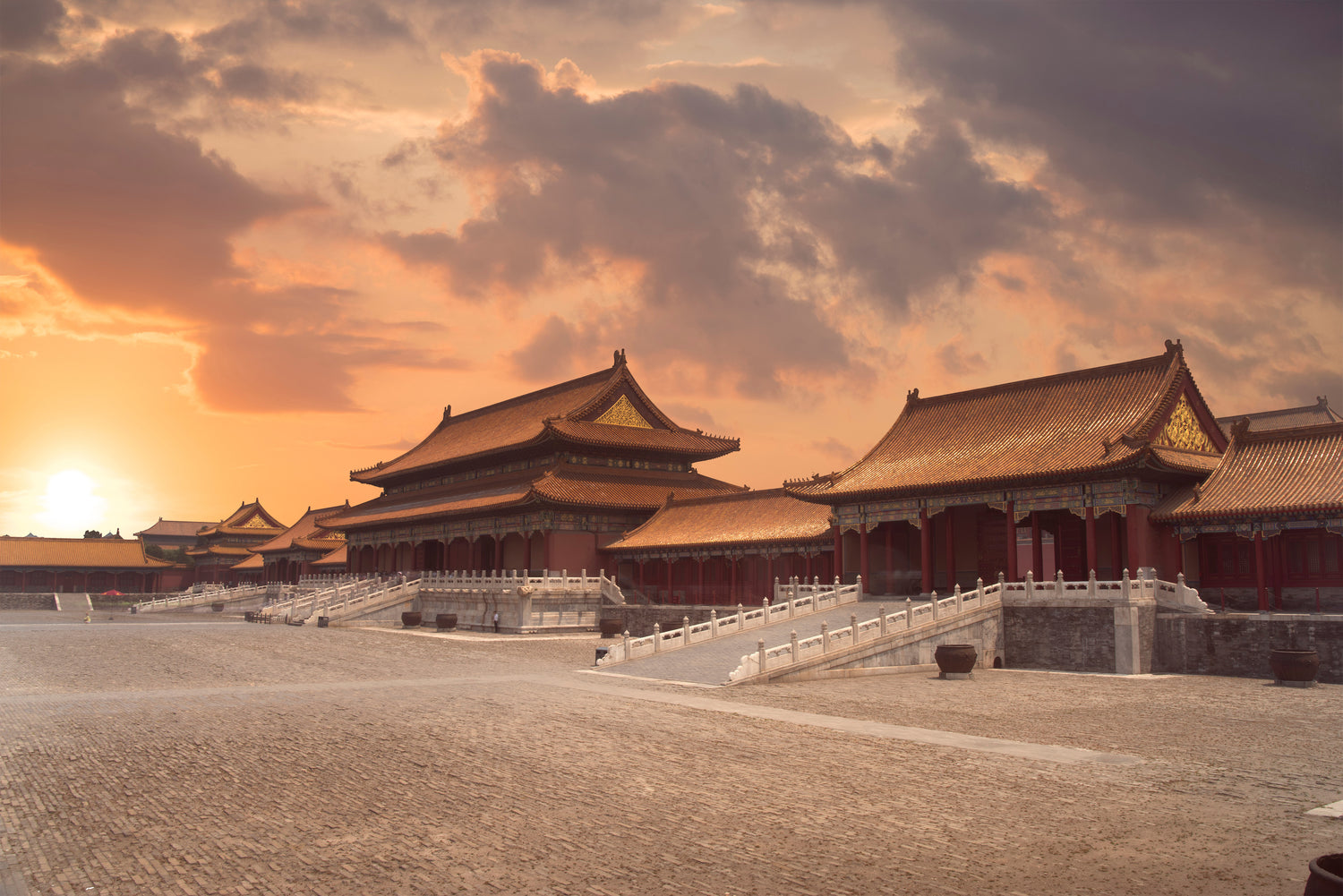 an example of royal architecture dating back to the ming dynasty, the era of origin for imperial red robe (da hong pao) tea